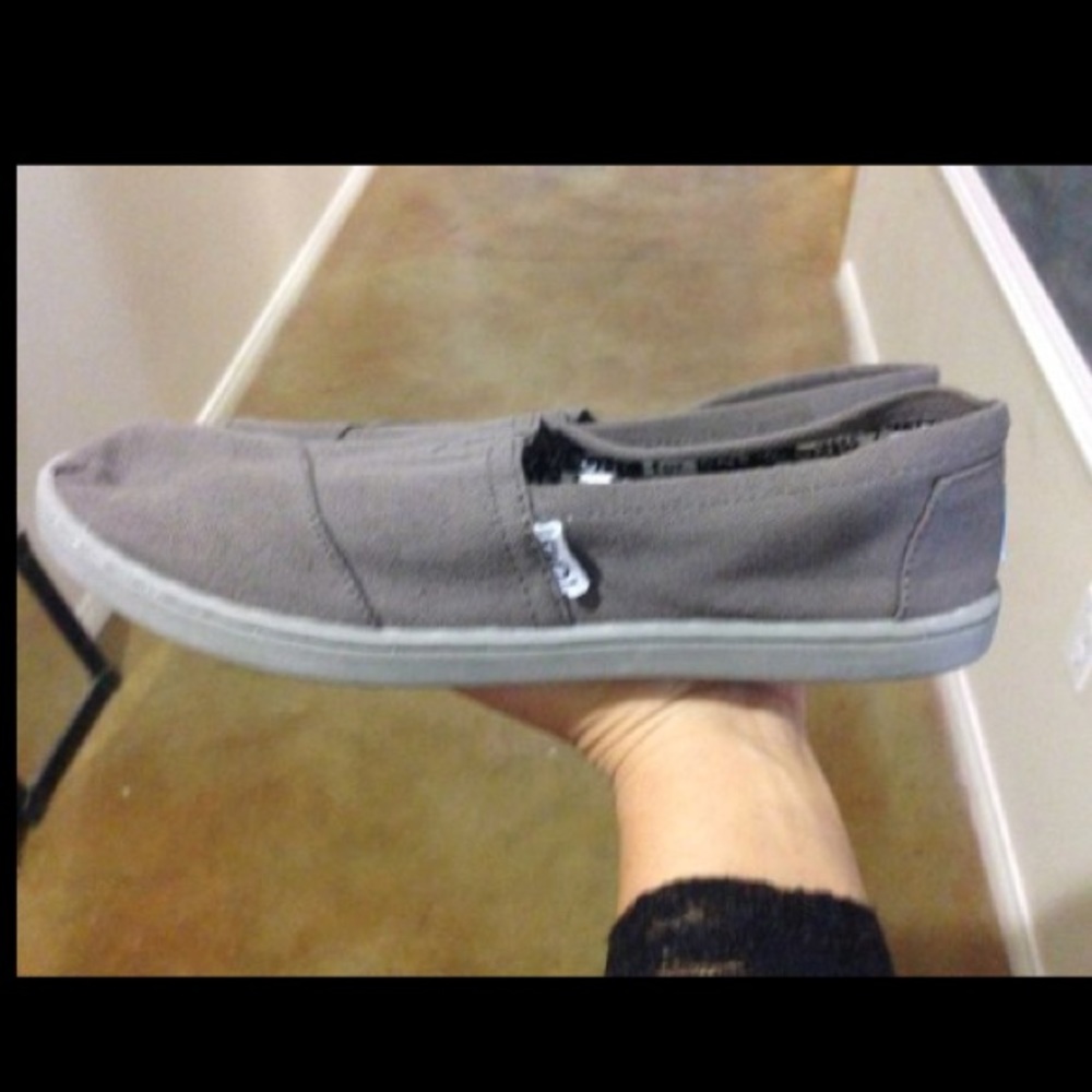 Toms
